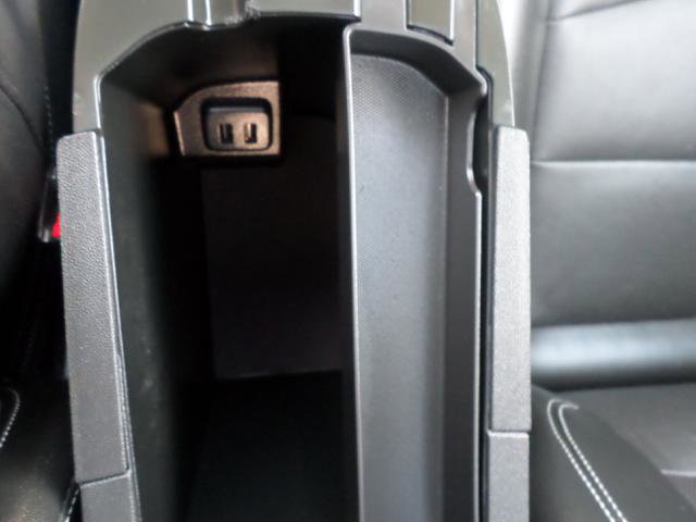 Used 2022 GMC Terrain SLT w/ Infotainment Package II image 32