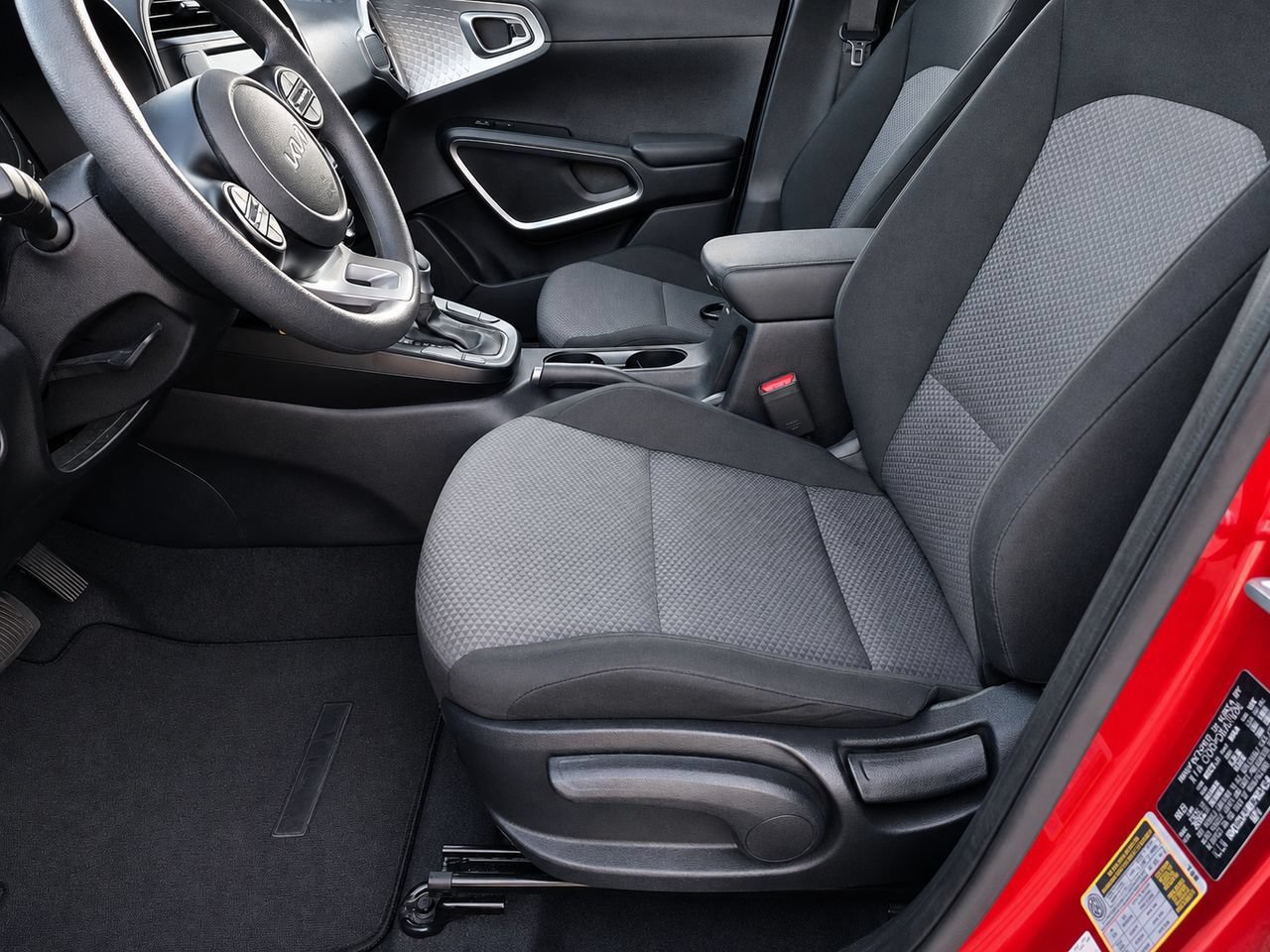 Used 2024 Kia Soul LX w/ Option Group 015 FWD image 15