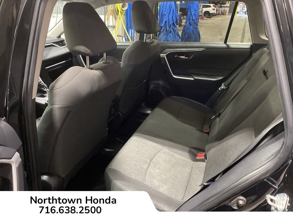 Used 2023 Toyota RAV4 XLE AWD/4WD image 15
