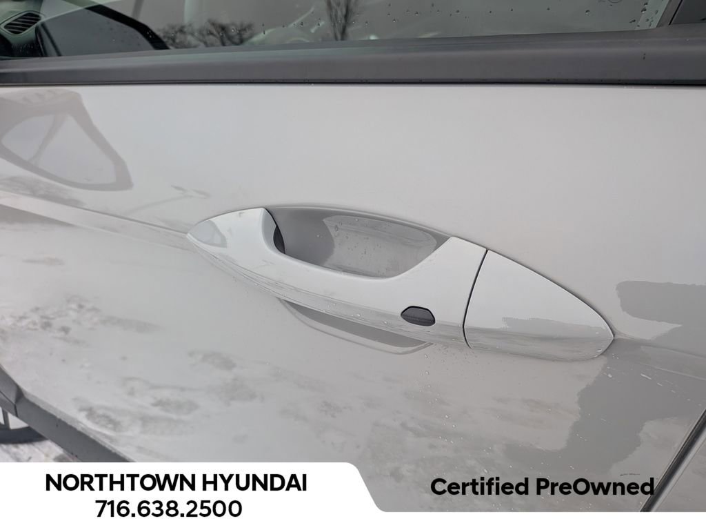 Used 2025 Hyundai Kona SEL image 40