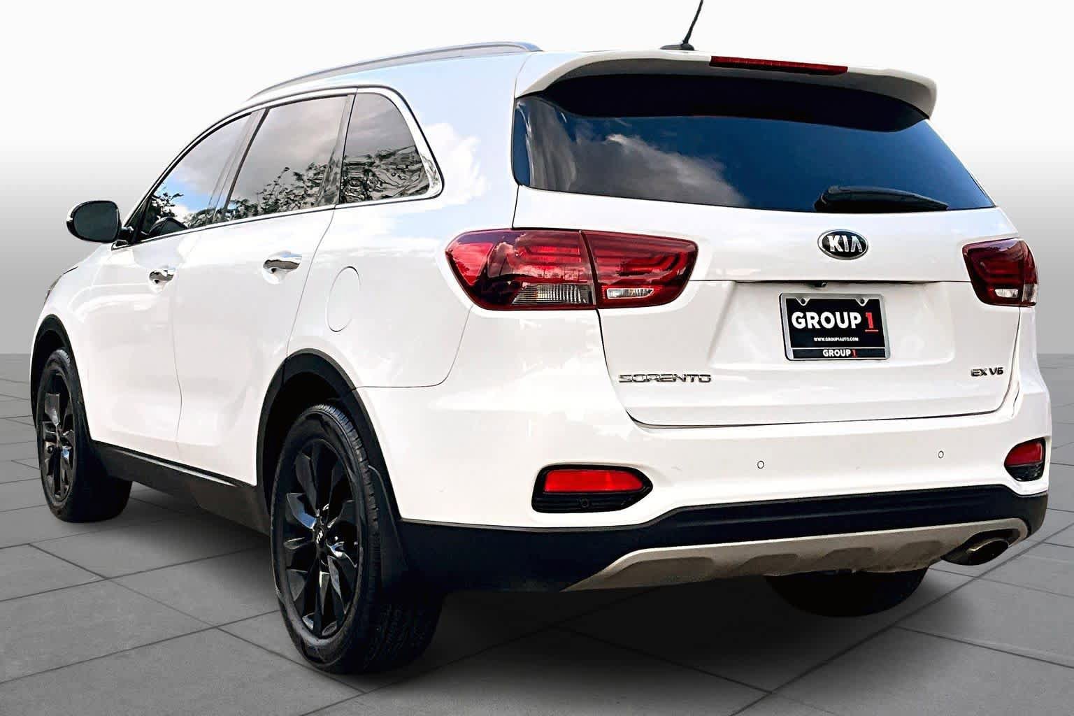 Used 2020 Kia Sorento EX image 12