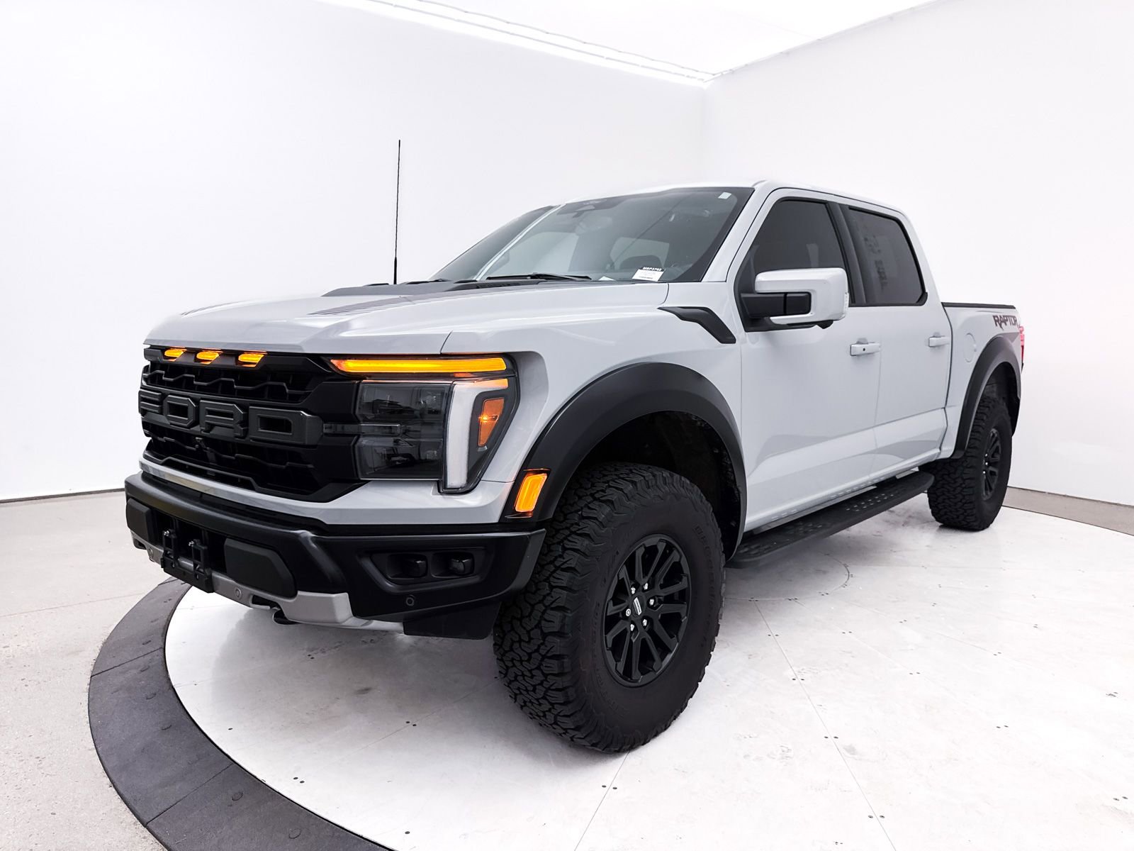 Used 2025 Ford F150 Raptor image 13