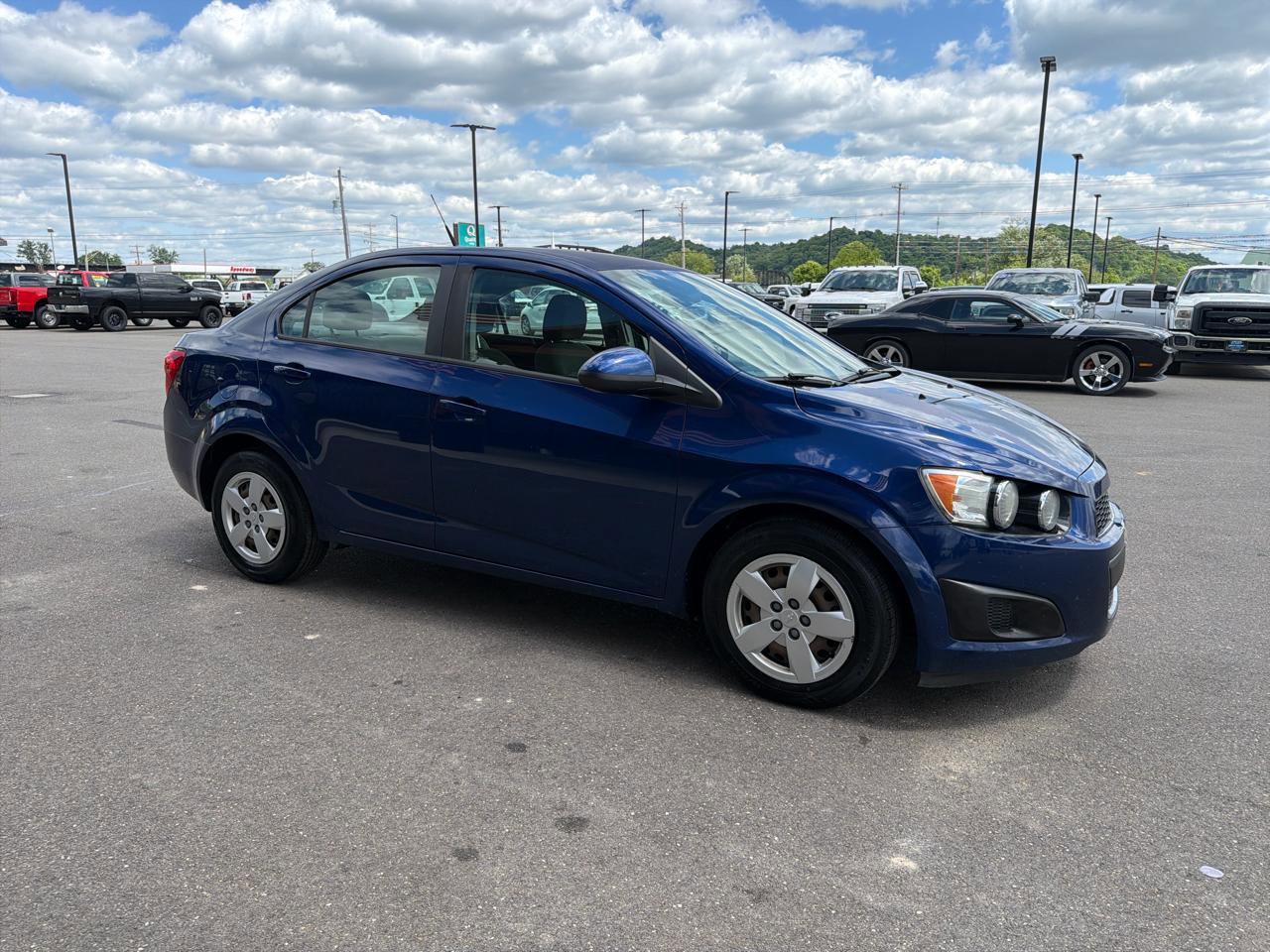 Used 2014 Chevrolet Sonic LS FWD image 3