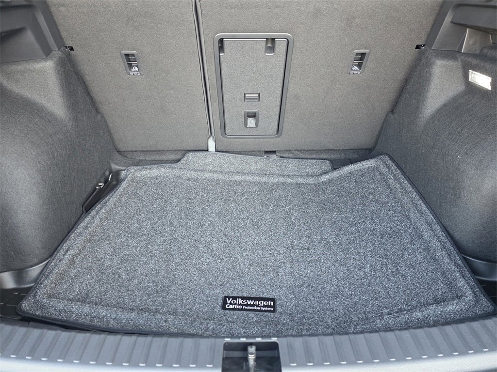 New 2026 Volkswagen Taos SE image 22
