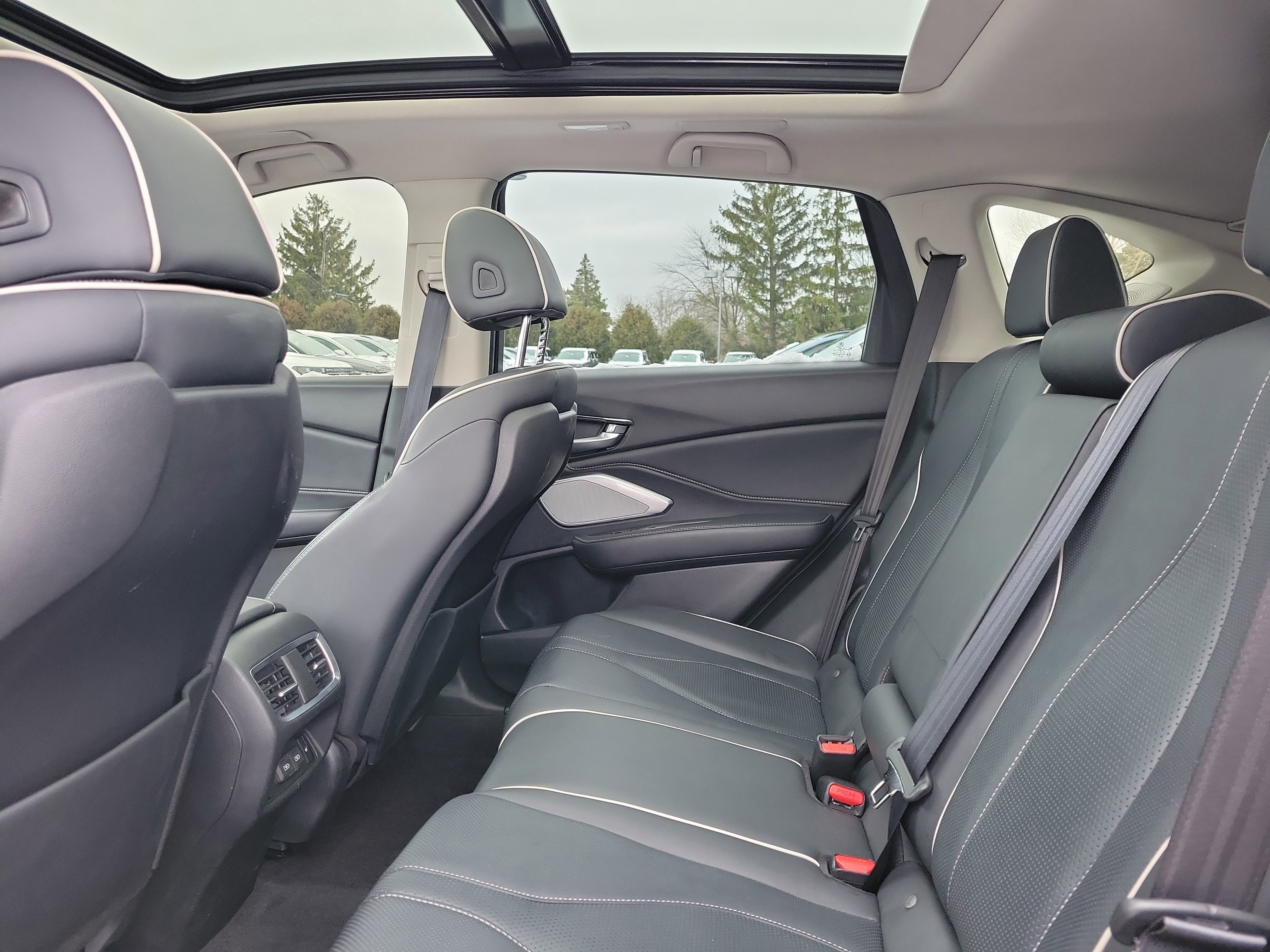 Used 2021 Acura RDX AWD w/ Advance Package image 11