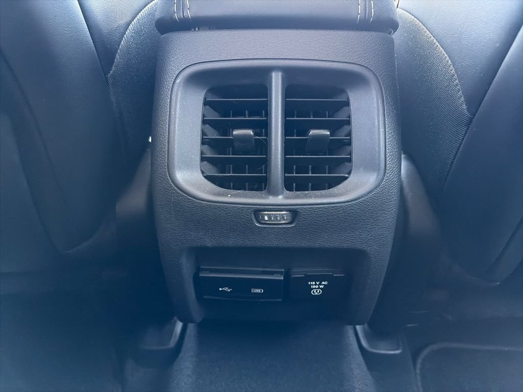 Used 2019 Jeep Cherokee Limited AWD/4WD image 29