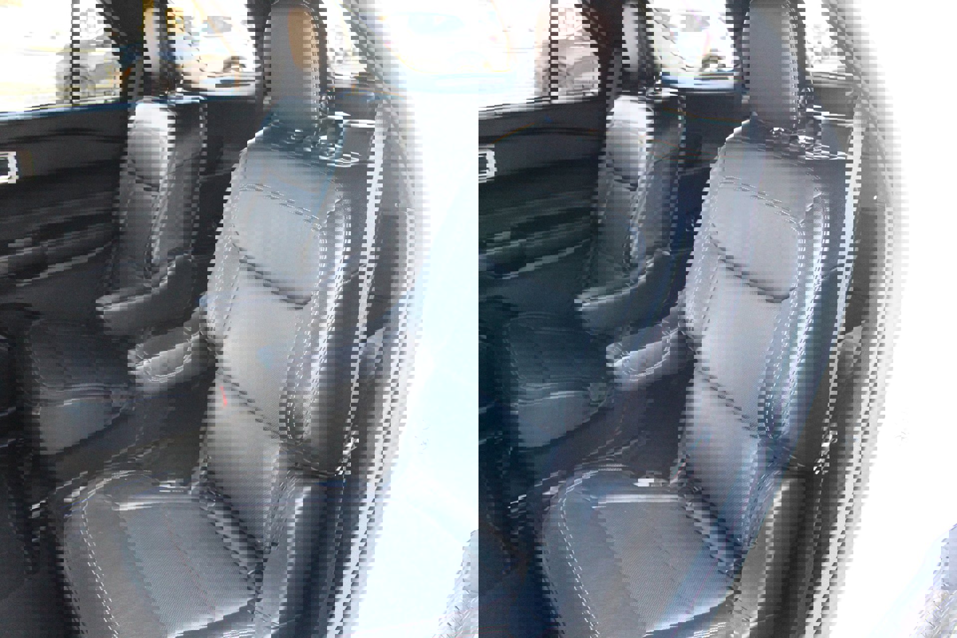 Used 2020 Ford Explorer Limited image 30