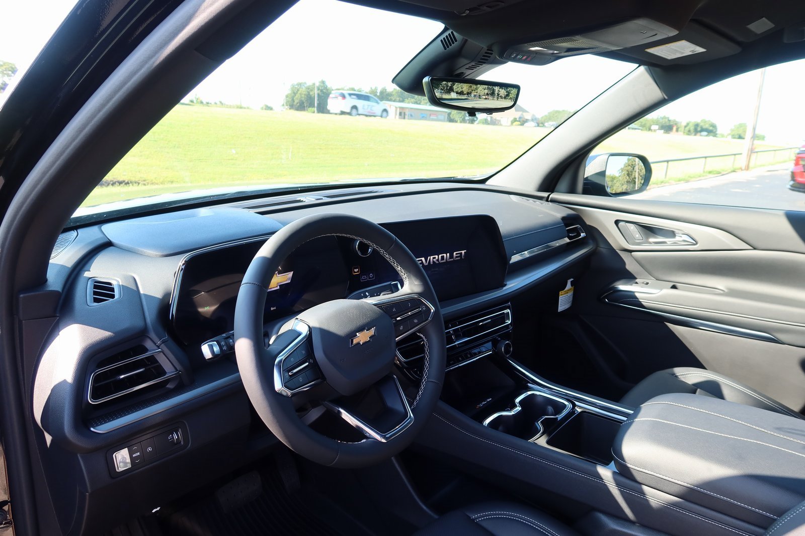 New 2026 Chevrolet Traverse LT w/ Driver Confidence Package image 12