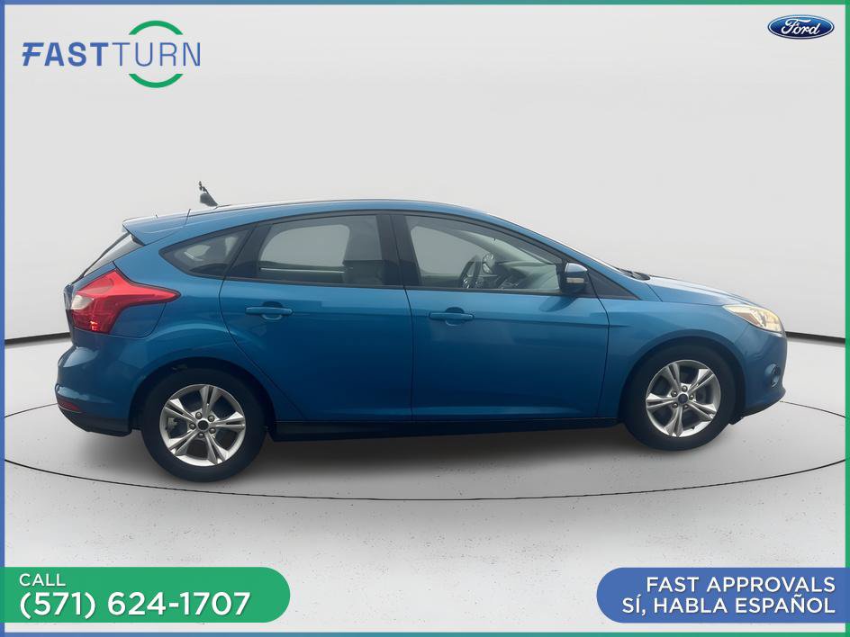Used 2014 Ford Focus SE w/ SE Winter Package FWD image 8