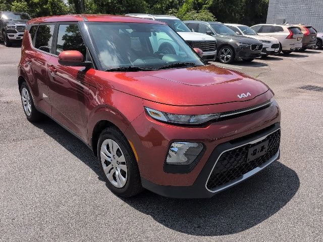 Used 2022 Kia Soul LX FWD image 1