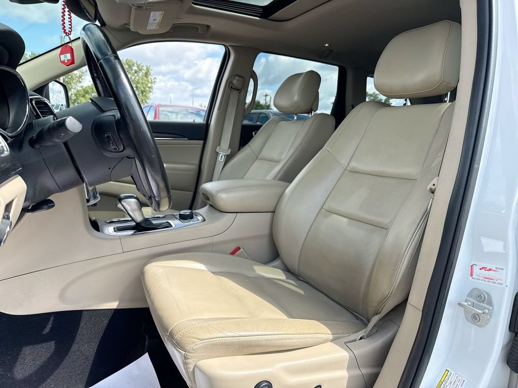 Used 2020 Jeep Grand Cherokee Limited w/ Premium Lighting Group AWD/4WD image 11