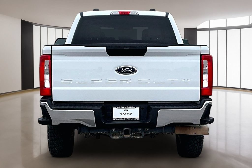 Used 2023 Ford F250 XLT w/ FX4 Off-Road Package AWD/4WD image 4