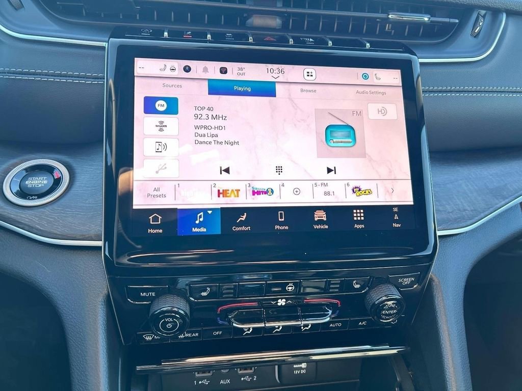 New 2025 Jeep Grand Cherokee Limited image 9