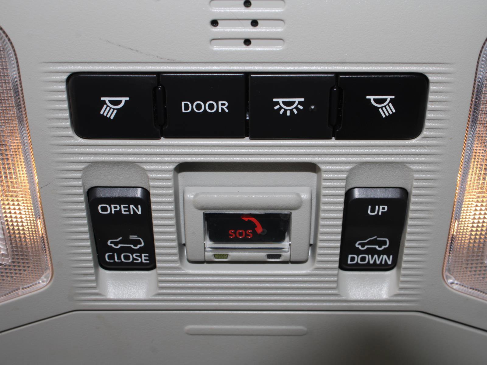 Used 2021 Toyota RAV4 XLE Premium image 14