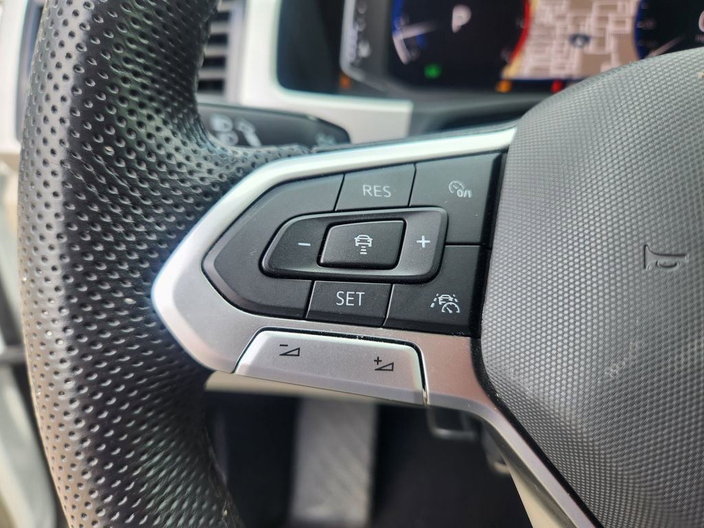 Used 2021 Volkswagen Atlas SEL R-Line AWD/4WD image 20