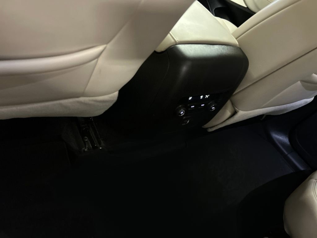 Used 2023 Buick Enclave Essence w/ Sport Touring Edition image 24