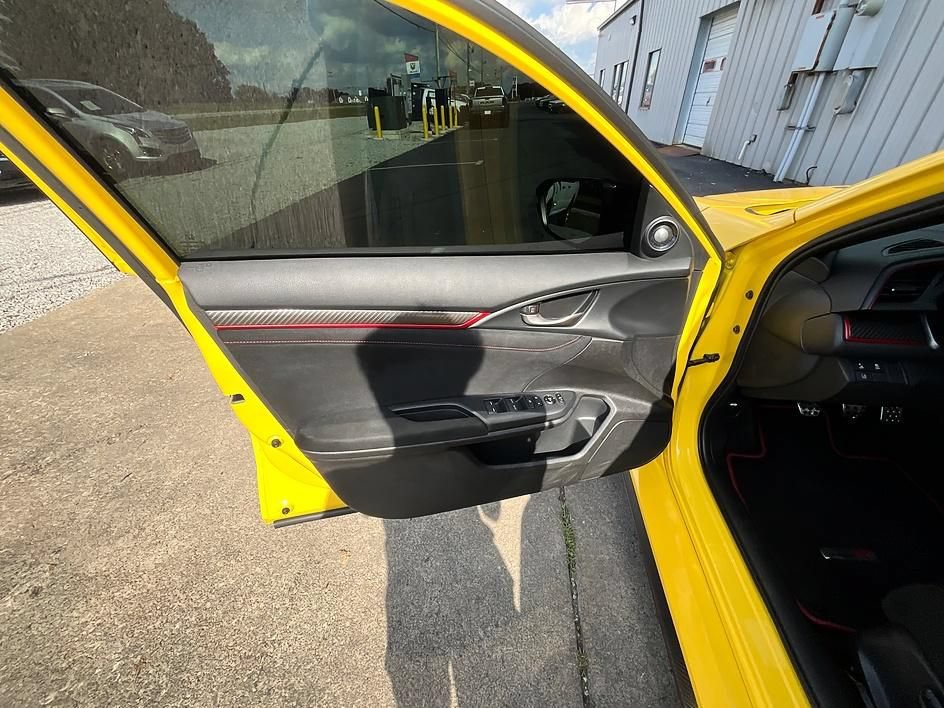 Used 2021 Honda Civic Type R Limited image 12