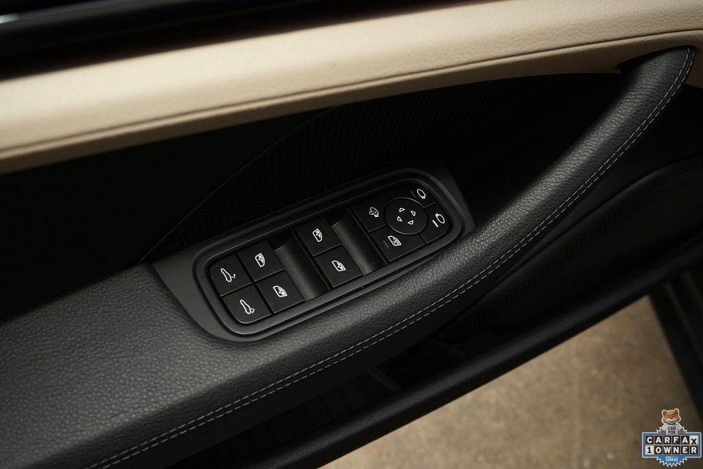 Used 2025 Porsche Panamera 4 image 28
