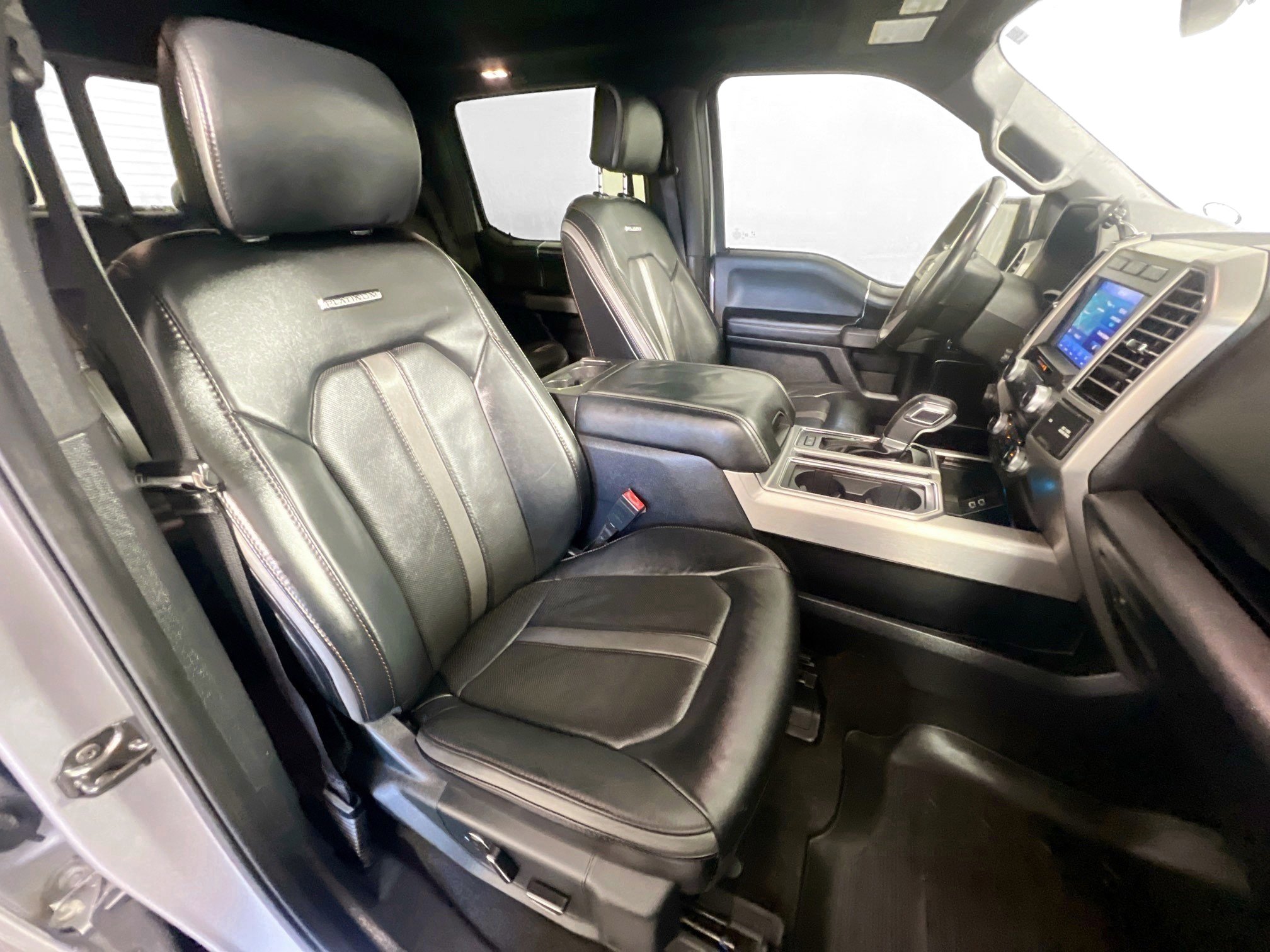 Used 2020 Ford F150 Platinum w/ Equipment Group 701A Luxury image 31