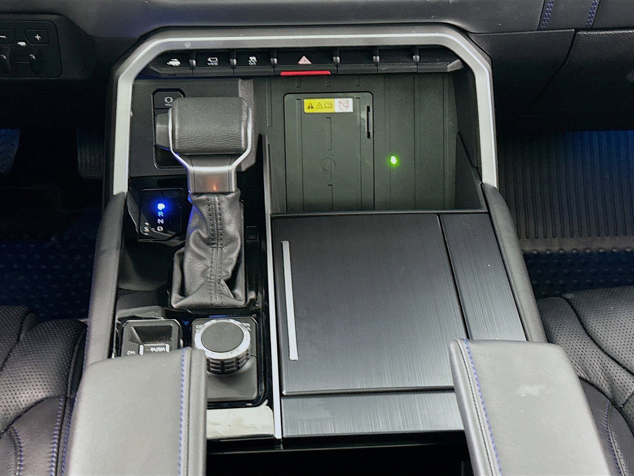Used 2024 Toyota Tundra Platinum AWD/4WD image 13