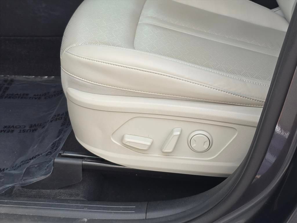Certified 2023 Kia Sorento S FWD image 12