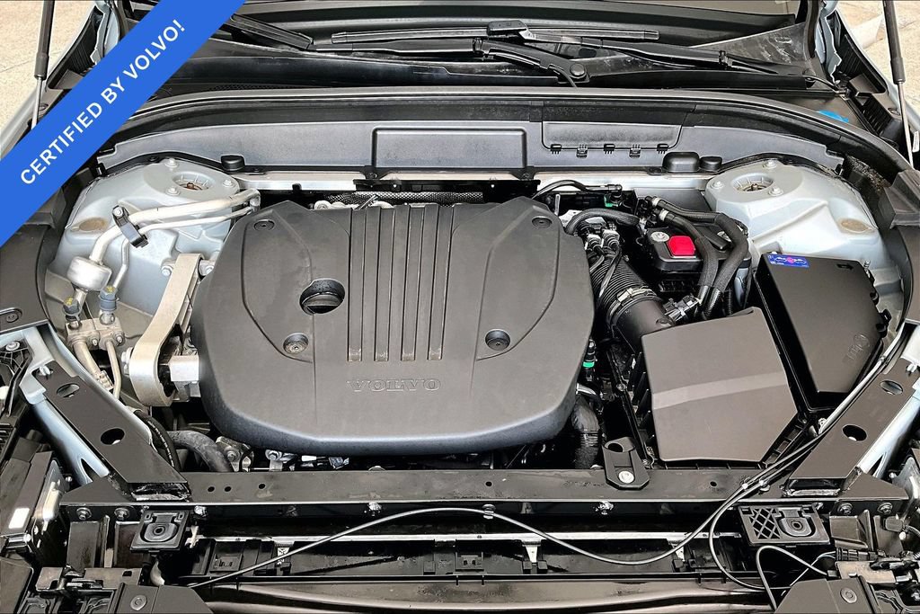 Certified 2026 Volvo XC60 B5 Plus AWD/4WD image 11