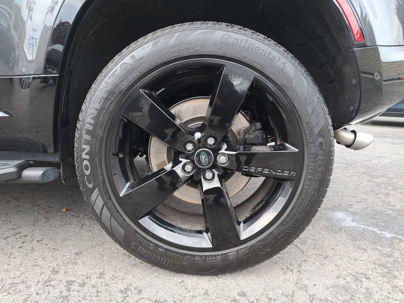 Used 2025 Land Rover Defender 110 V8 image 35