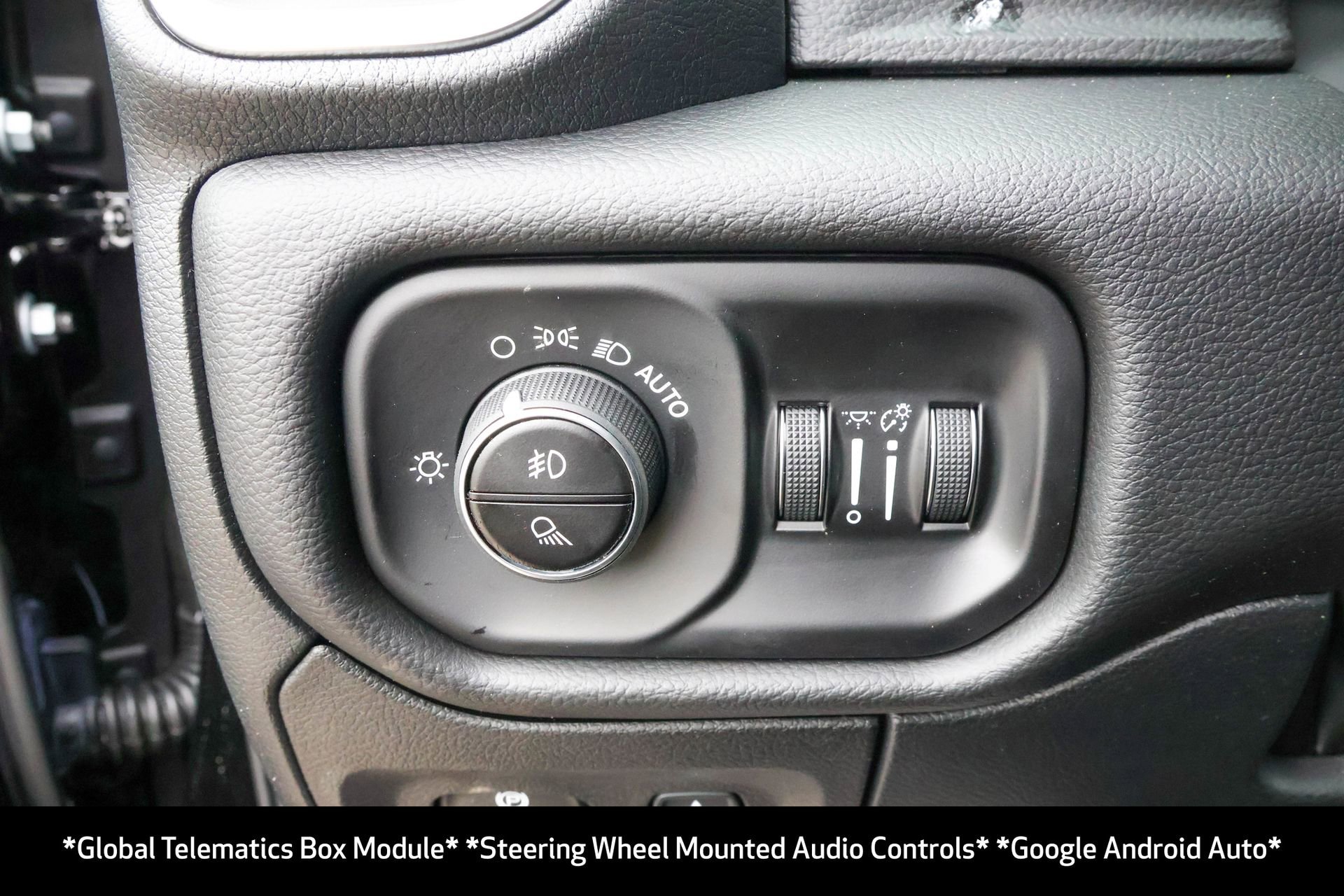 New 2026 RAM 1500 4x4 Crew Cab image 34