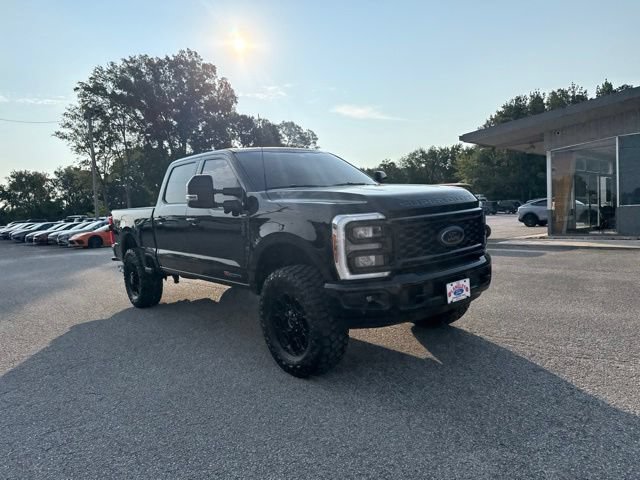 Used 2025 Ford F350 Lariat w/ Lariat Ultimate Package AWD/4WD image 12