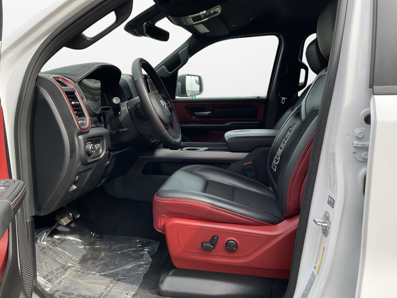 Used 2025 RAM 1500 Rebel image 9