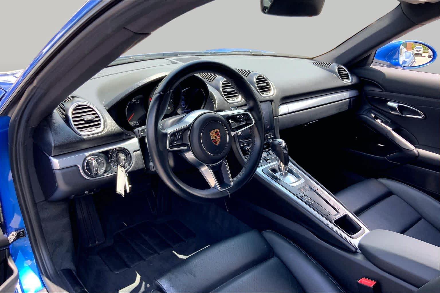 Used 2018 Porsche 718 Cayman RWD image 14