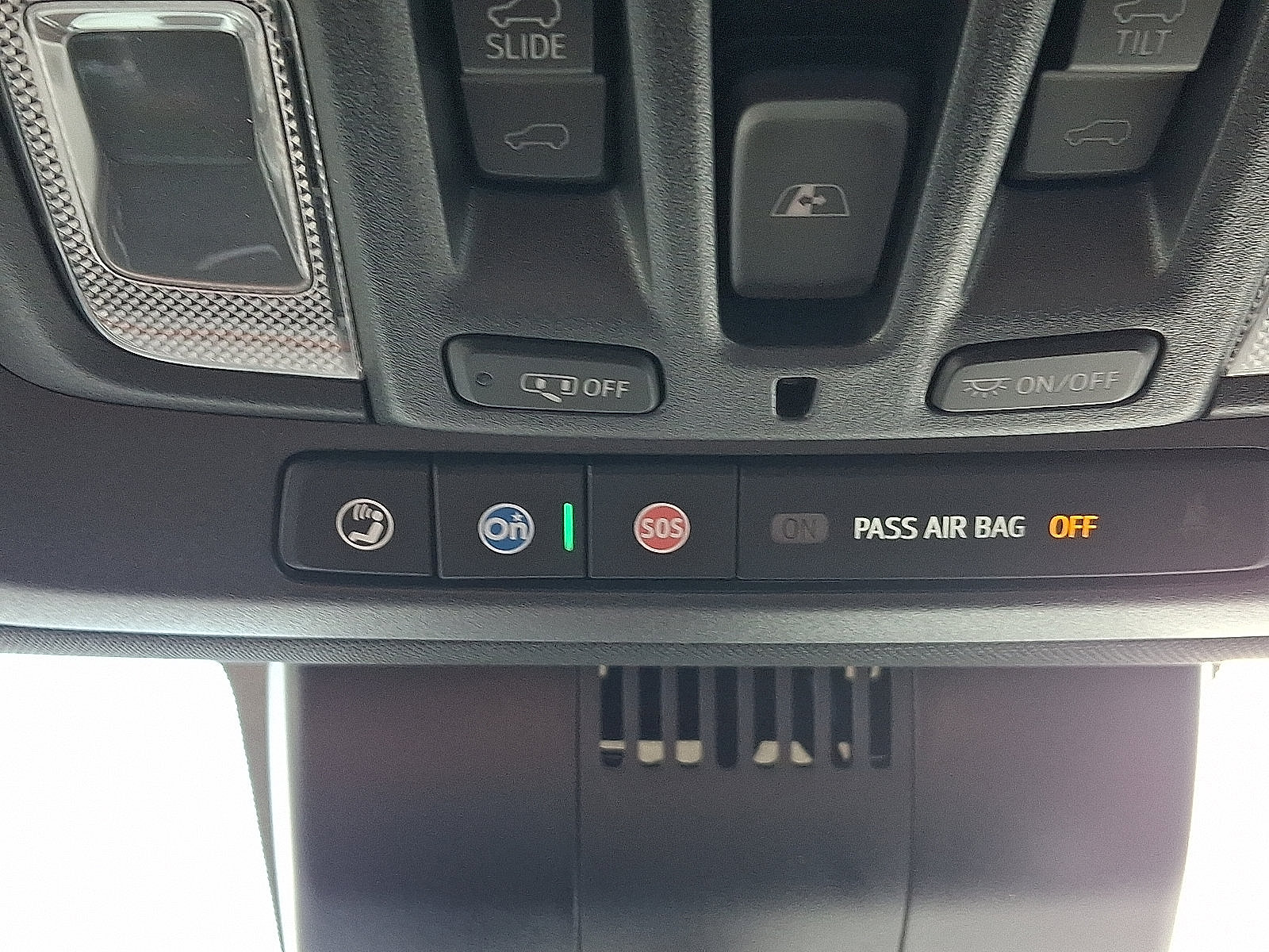 Used 2025 GMC Sierra 1500 AT4 w/ Technology Package AWD/4WD image 31