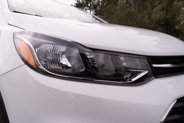 Used 2022 Chevrolet Trax LS w/ Tint and Cruise Package image 34