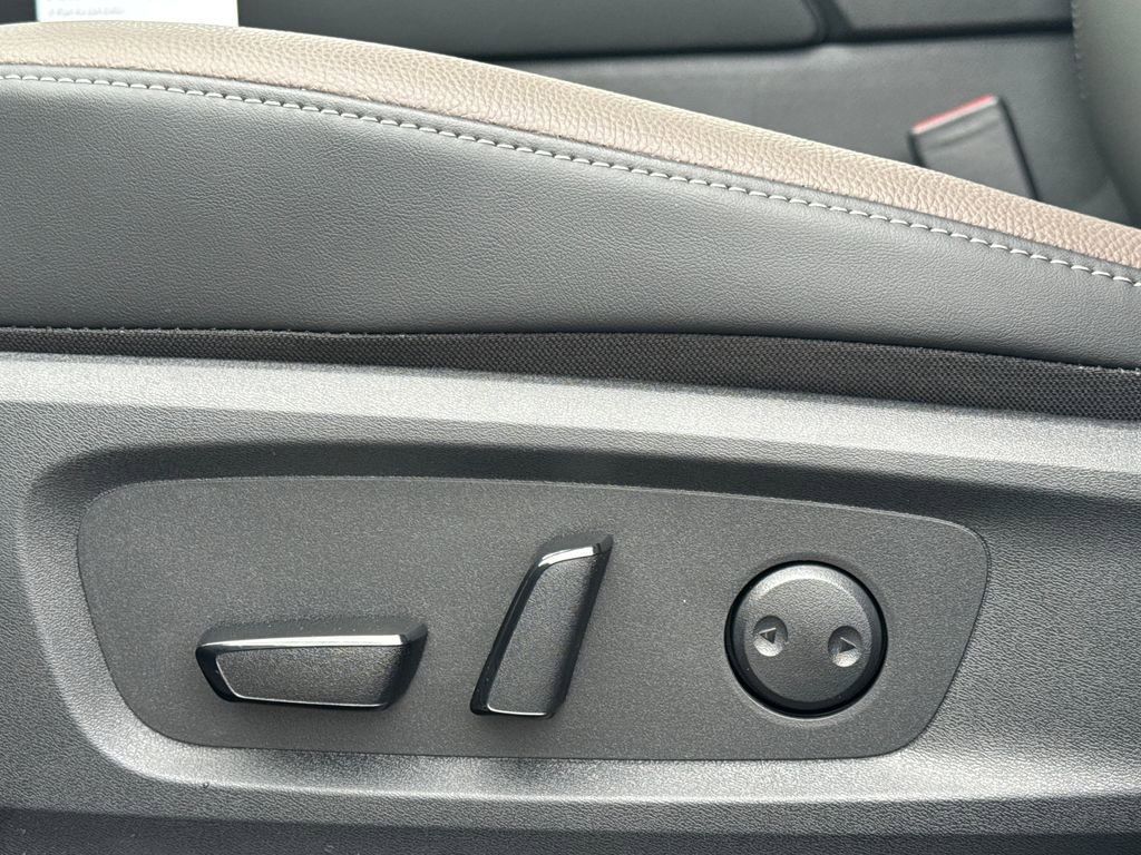 New 2026 Nissan Pathfinder Platinum image 32