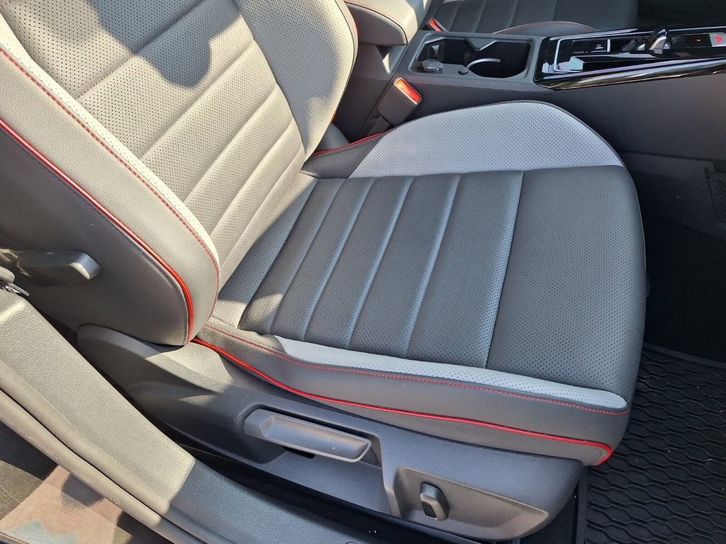 Used 2024 Volkswagen GTI Autobahn image 25