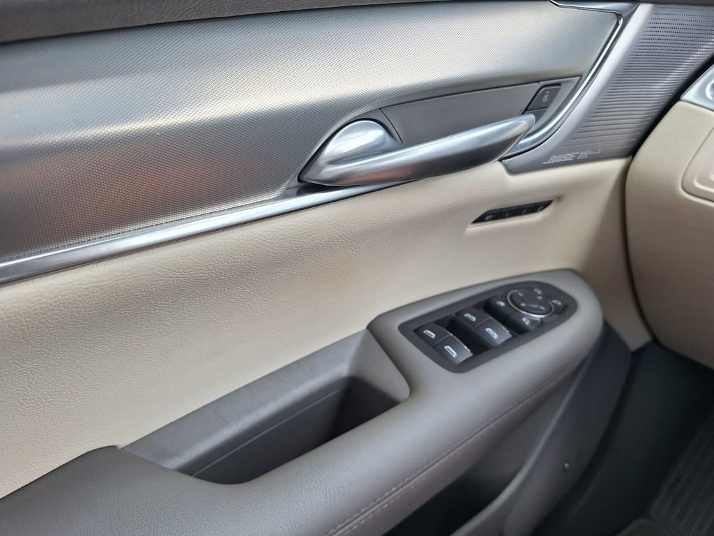 Certified 2023 Cadillac XT5 Premium Luxury image 18