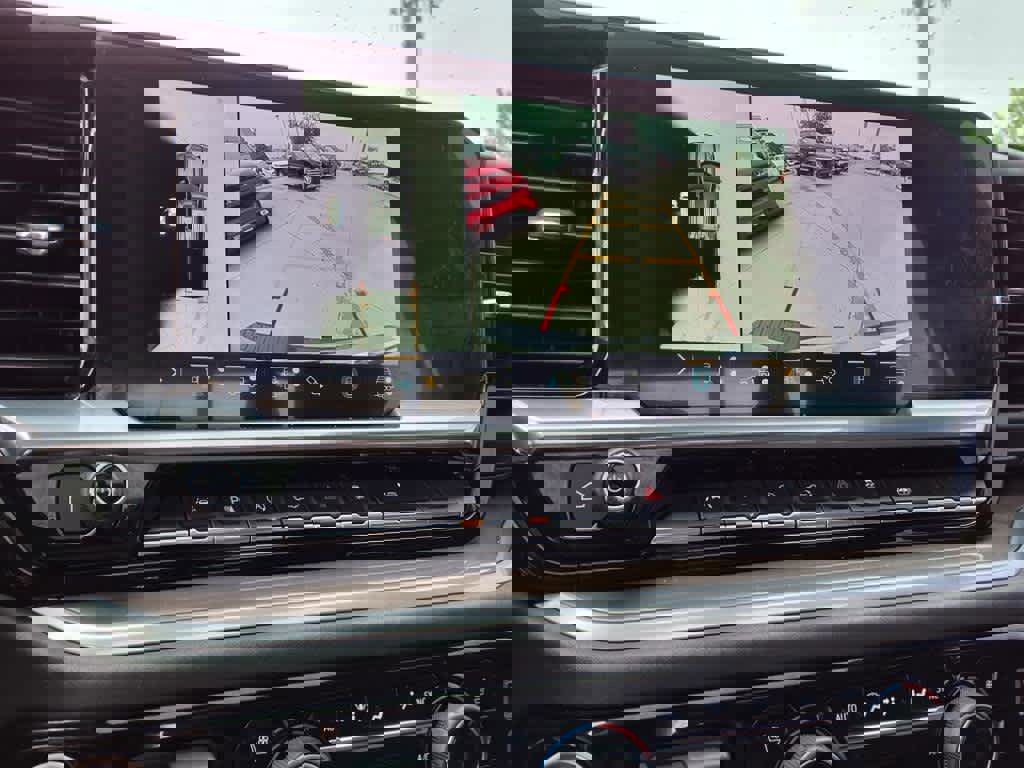 Used 2022 Chevrolet Silverado 1500 High Country w/ High Country Premium Package image 14