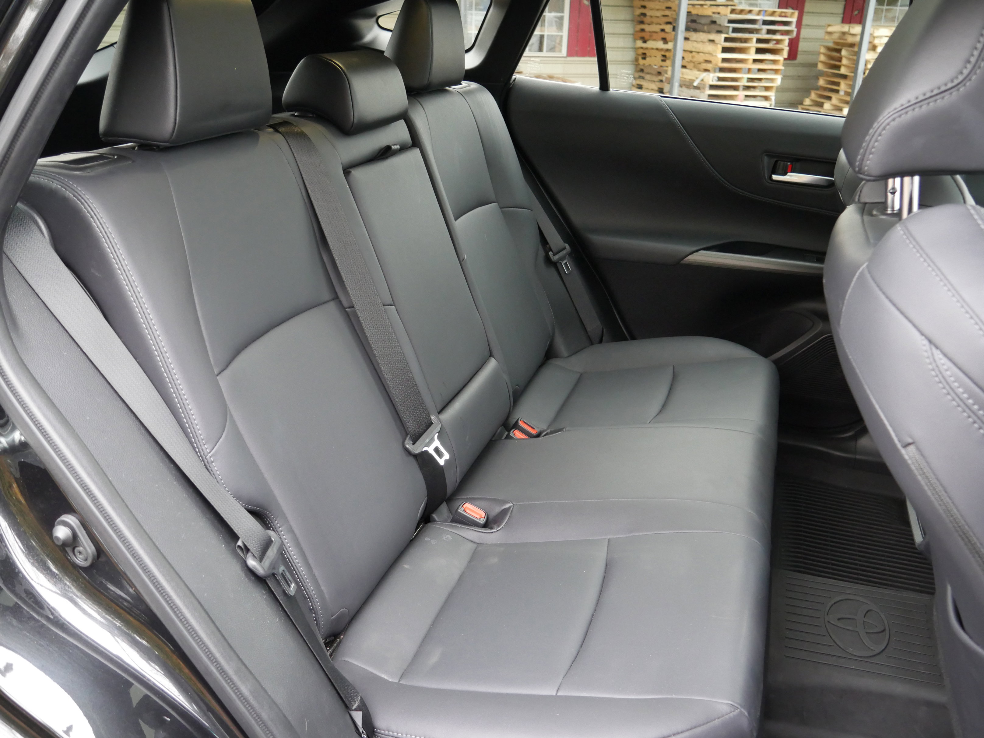 Used 2023 Toyota Venza Nightshade image 29