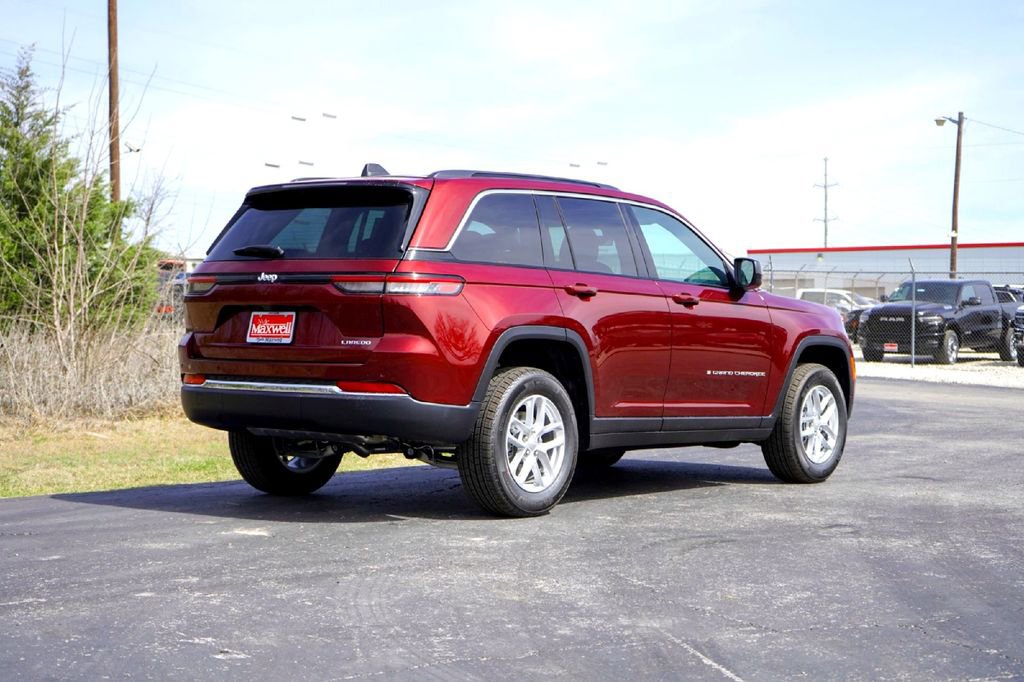 New 2026 Jeep Grand Cherokee Laredo RWD image 6