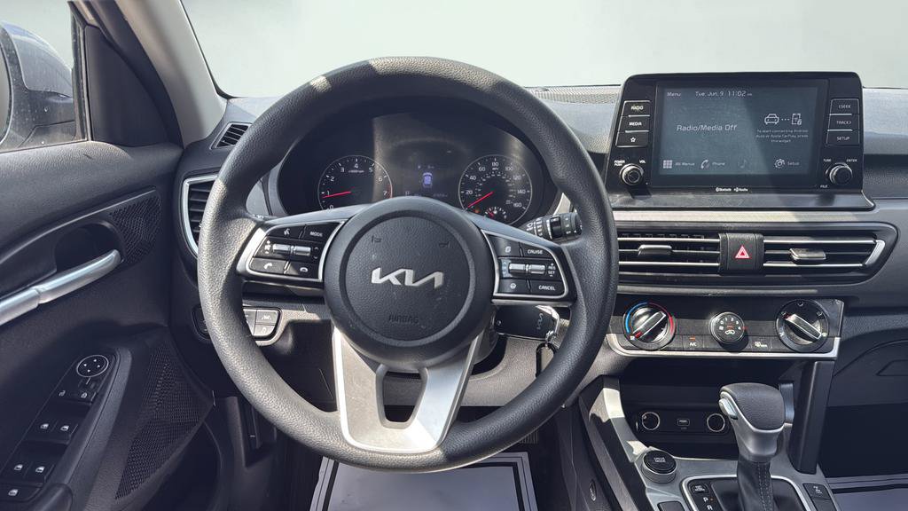 Used 2023 Kia Seltos LX AWD/4WD image 19