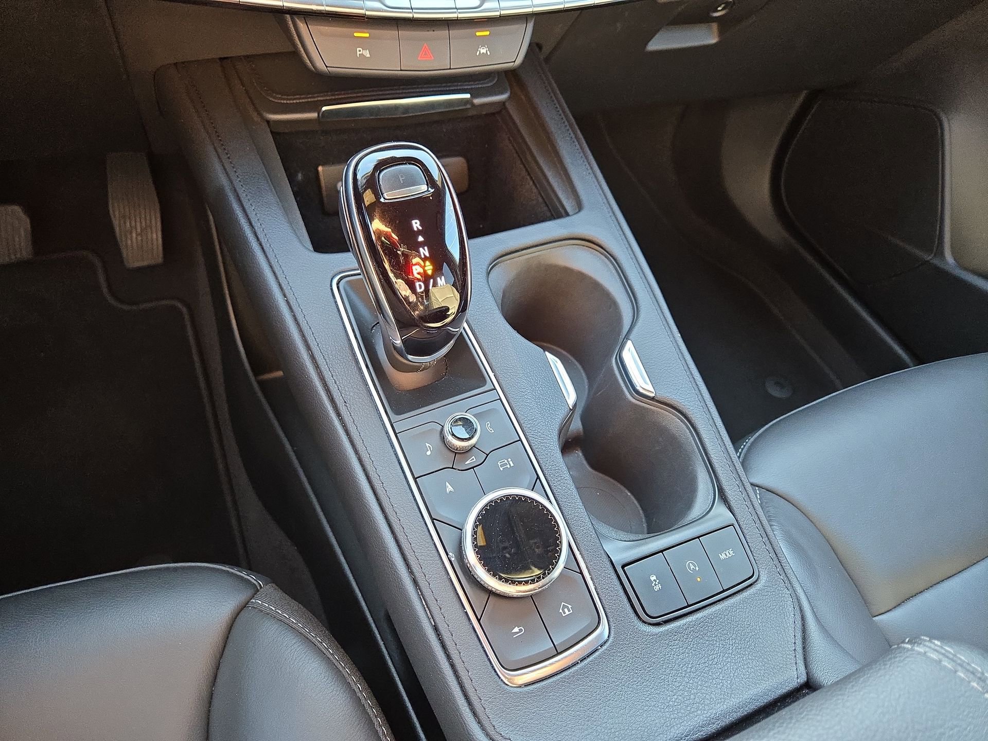 Used 2025 Cadillac XT4 Premium Luxury image 22