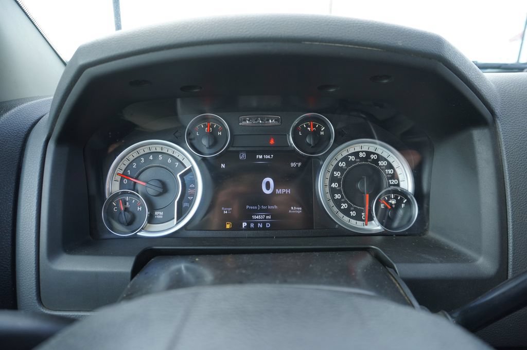 Used 2015 RAM 3500 SLT w/ Luxury Group AWD/4WD image 15