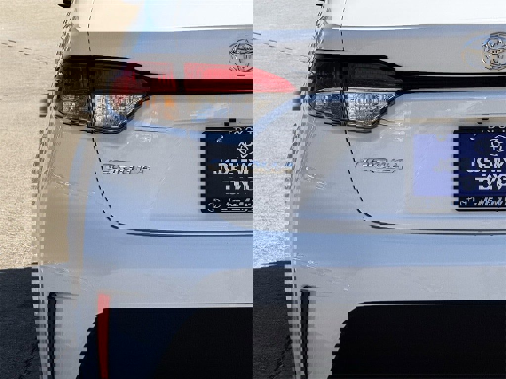 Certified 2025 Toyota Corolla LE image 10