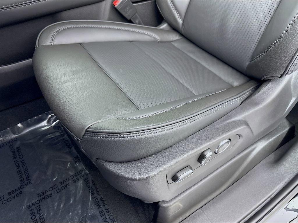 New 2026 GMC Yukon XL Denali image 19