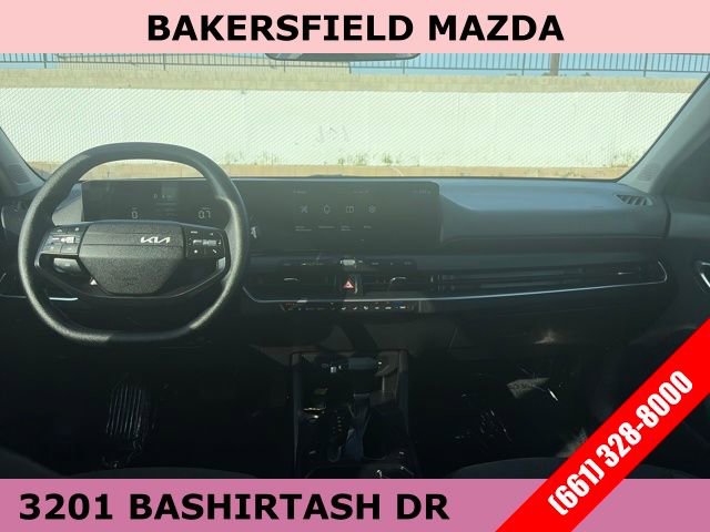 Used 2025 Kia K4 LXS image 12