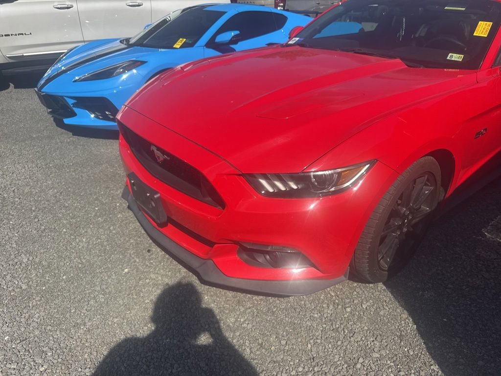 Used 2017 Ford Mustang GT Premium w/ GT Performance Package RWD image 26