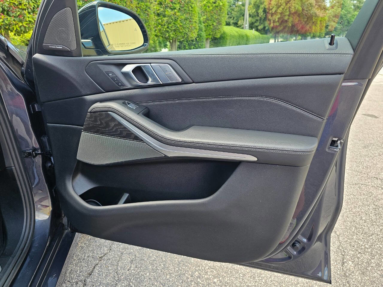 Used 2021 BMW X7 xDrive40i w/ Premium Package image 38