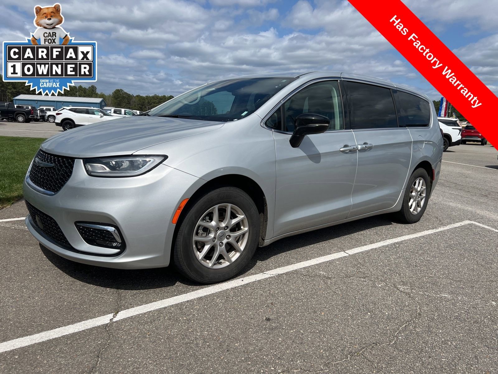 Used 2024 Chrysler Pacifica Touring-L