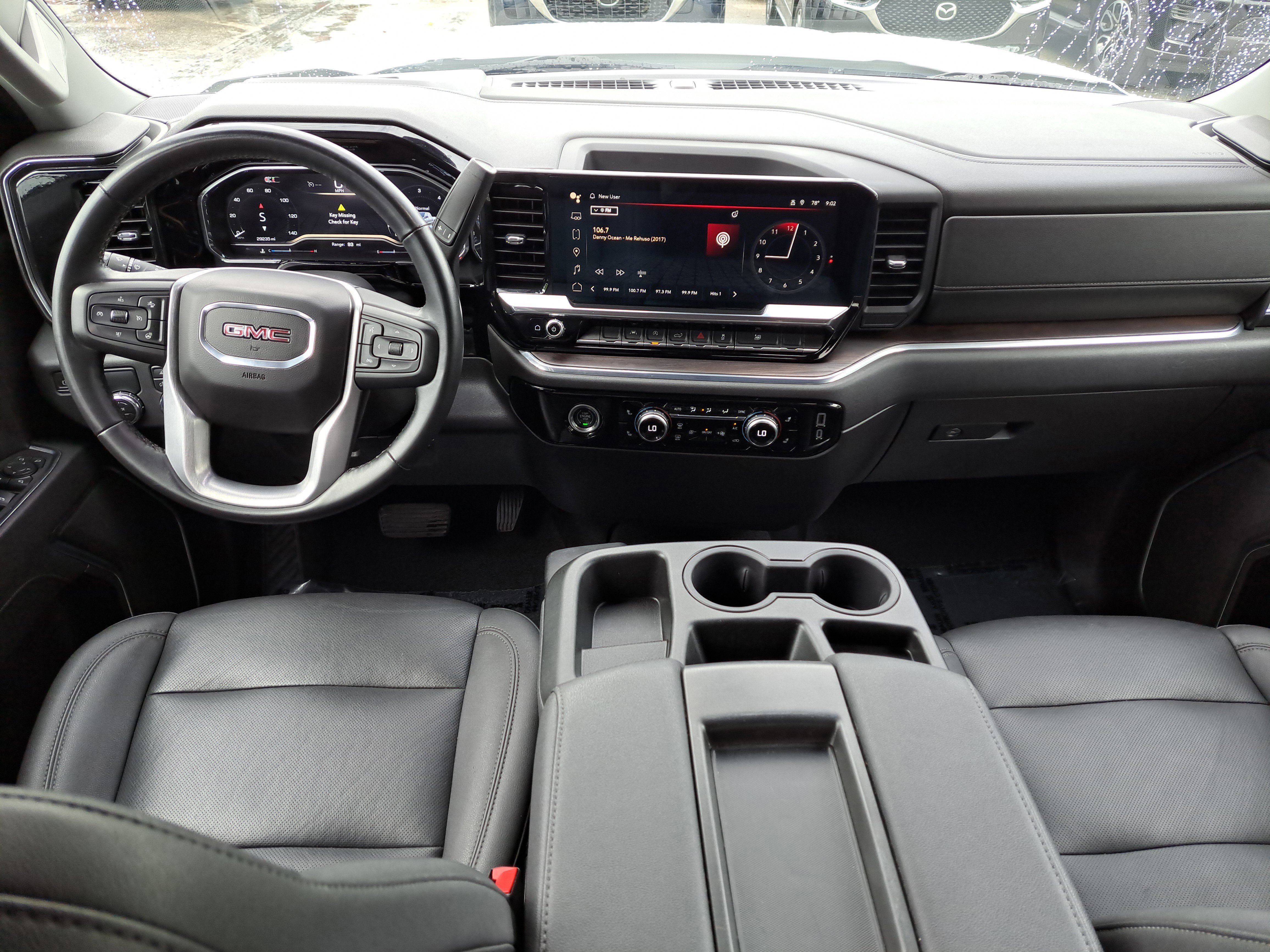 Used 2024 GMC Sierra 1500 SLT image 7