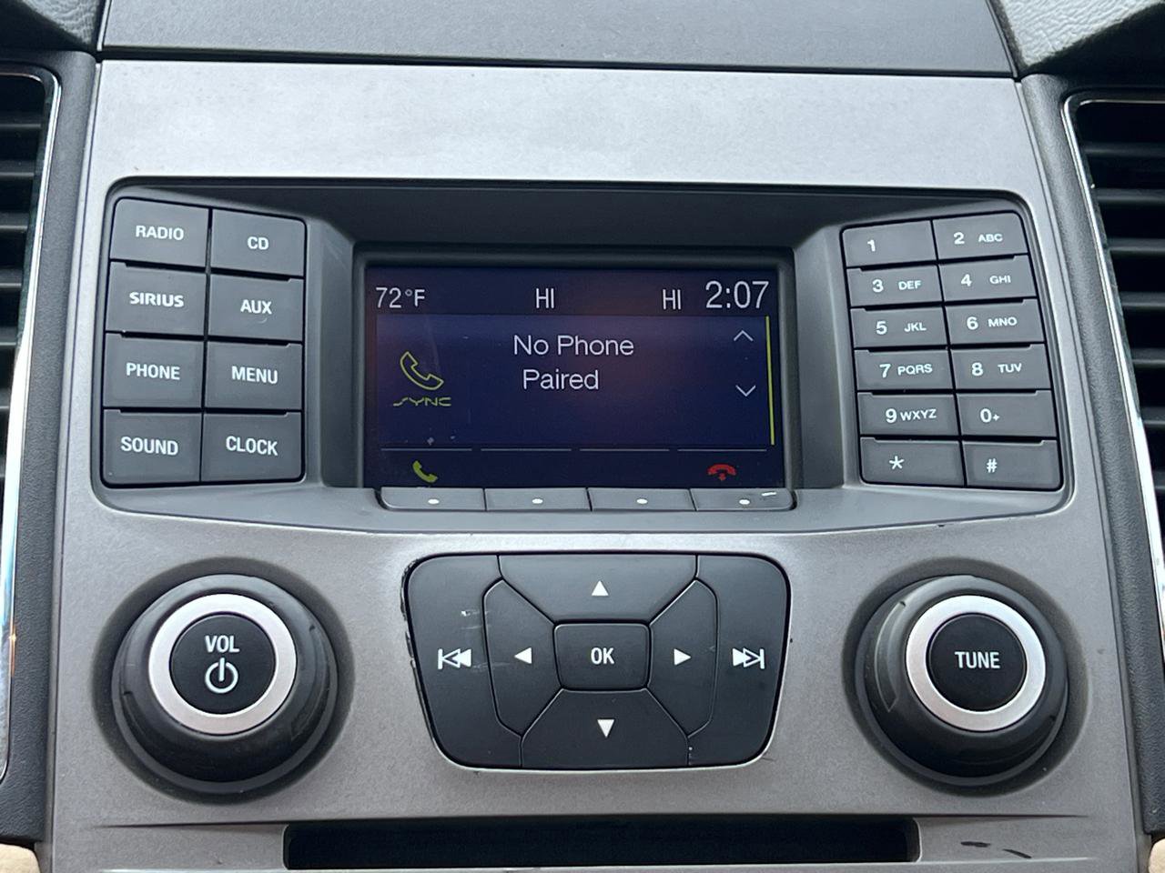 Used 2017 Ford Taurus SEL FWD image 23